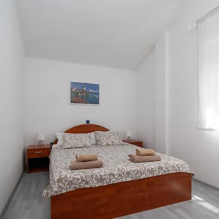 Apartament With A Parking Space Mandre, Pag - 16836