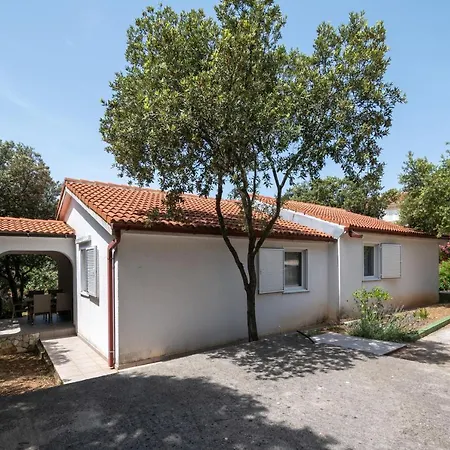 With A Parking Space Mandre, Pag - 16836 Mandre