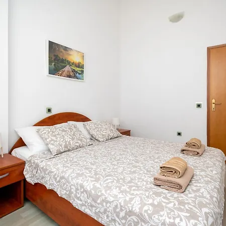 Apartman With A Parking Space Mandre, Pag - 16836 Mandre