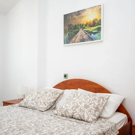 With A Parking Space Mandre, Pag - 16836 Apartman *